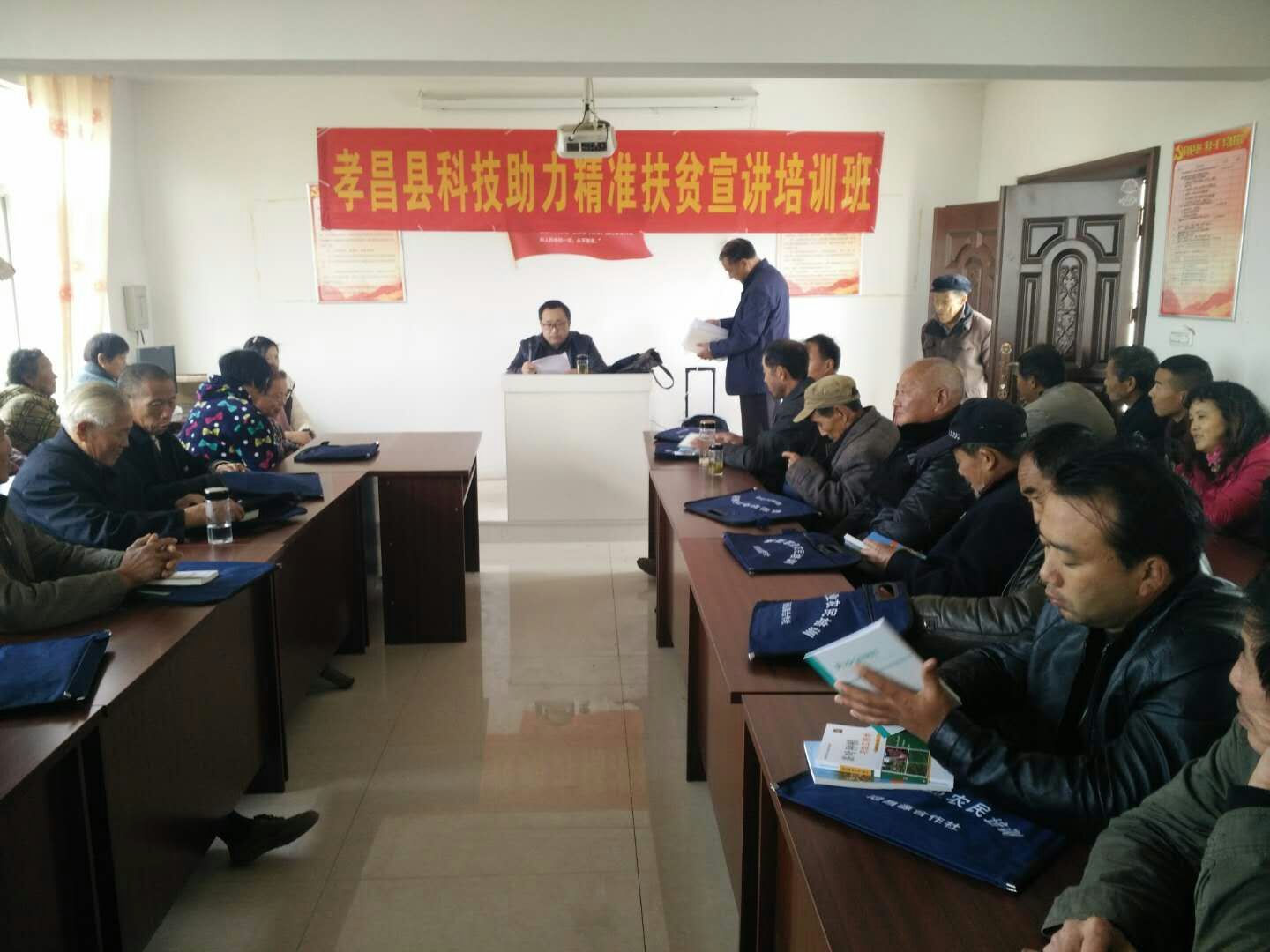 mmexport1510735359372.jpg